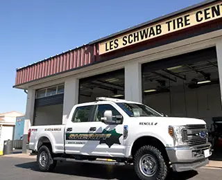 Sioux Falls Thrive with Les Schwab Team