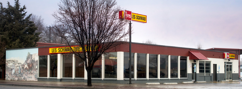225 Main St N